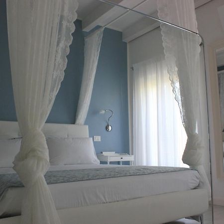 Punto 41 Hotel Peschiera del Garda Bagian luar foto